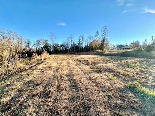 184 Spivey Creek Road, Landrum, SC 29356