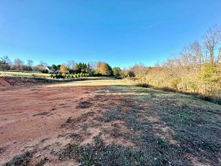 184 Spivey Creek Road, Landrum, SC 29356