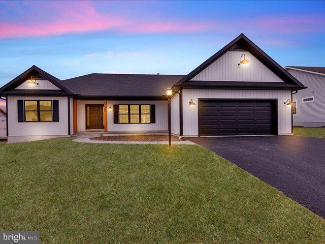 013 ROLLING MEADOW ROAD, Lebanon, PA 17046