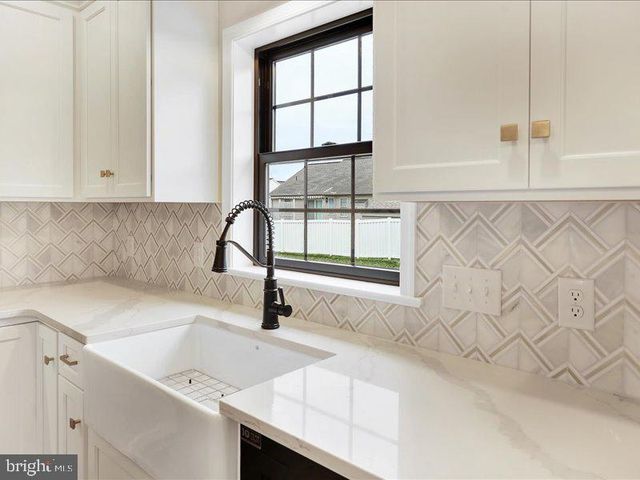 013 ROLLING MEADOW ROAD, Lebanon, PA 17046