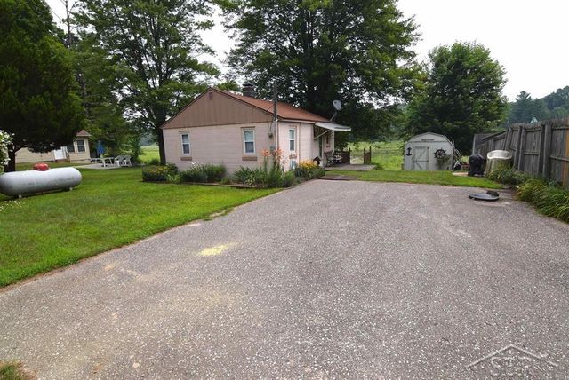 2165 Hillside Drive, Beaverton, MI 48612