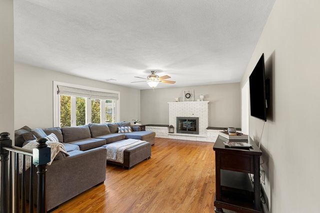 48 Marcia Rd, Wilmington, MA 01887