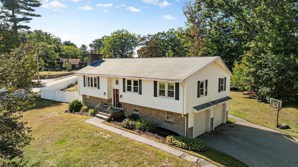 48 Marcia Rd, Wilmington, MA 01887