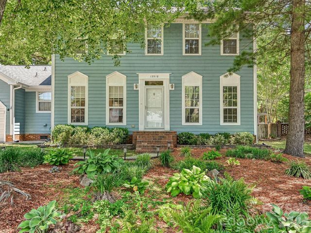 13518 Krislyn Woods Place, Charlotte, NC 28278