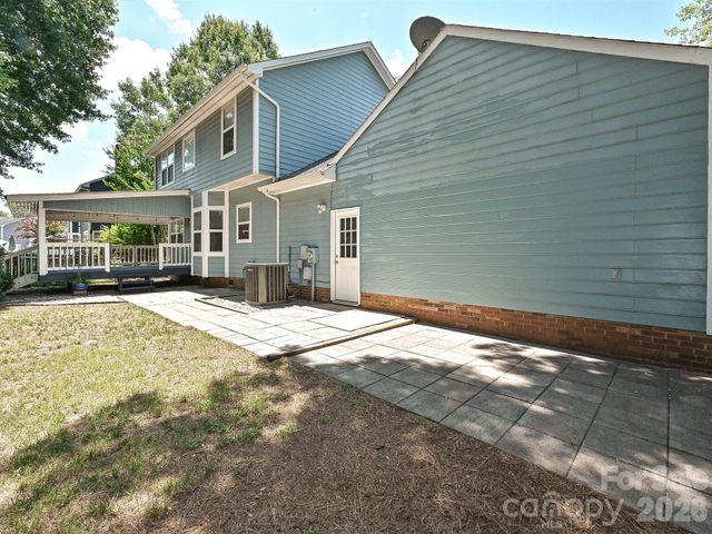 13518 Krislyn Woods Place, Charlotte, NC 28278