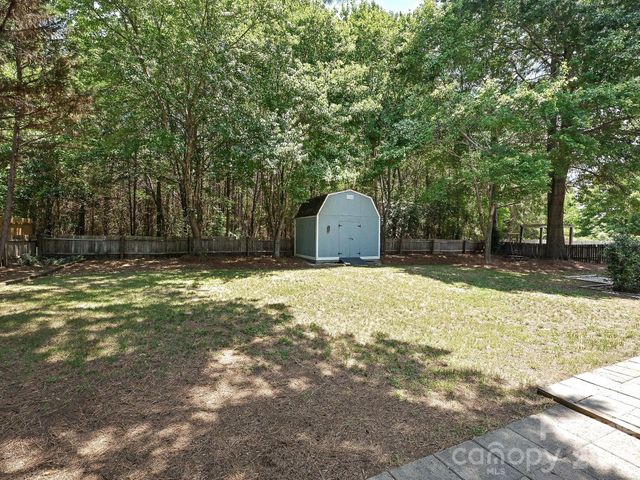 13518 Krislyn Woods Place, Charlotte, NC 28278