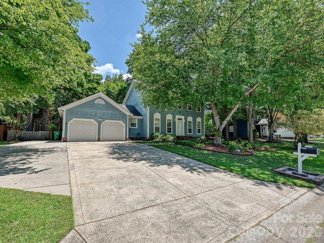 13518 Krislyn Woods Place, Charlotte, NC 28278