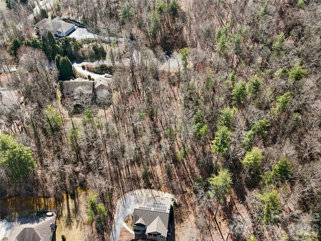 96 Turkey Roost Court, Hendersonville, NC 28739