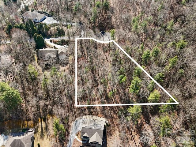 96 Turkey Roost Court, Hendersonville, NC 28739