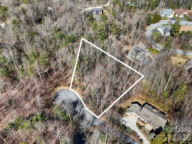 96 Turkey Roost Court, Hendersonville, NC 28739