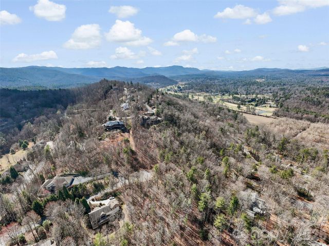 96 Turkey Roost Court, Hendersonville, NC 28739