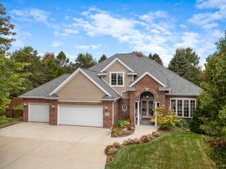 1311 Dove LANE, Grafton, WI 53024