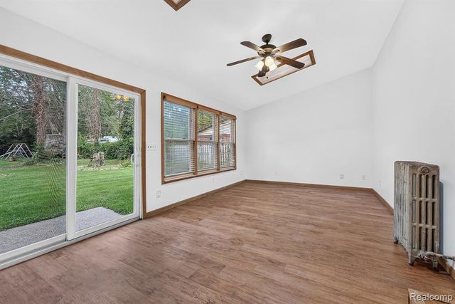 9470 Mortenview Drive, Taylor, MI 48180