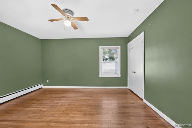 9470 Mortenview Drive, Taylor, MI 48180