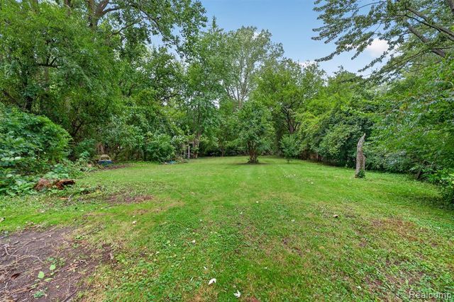 9470 Mortenview Drive, Taylor, MI 48180