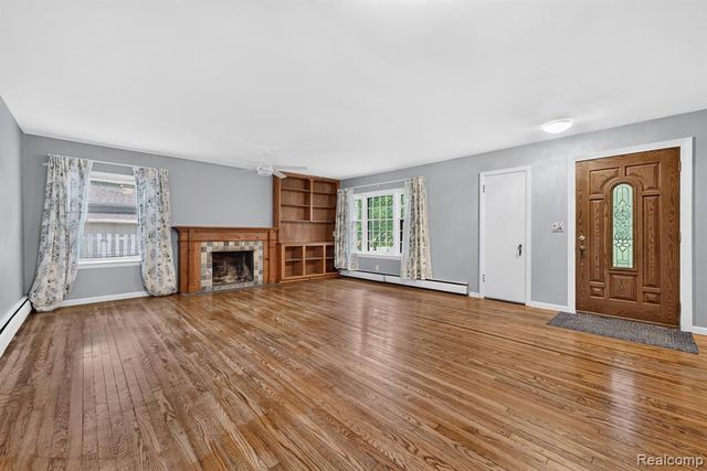 9470 Mortenview Drive, Taylor, MI 48180
