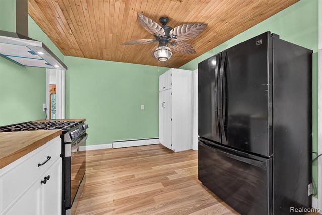 9470 Mortenview Drive, Taylor, MI 48180