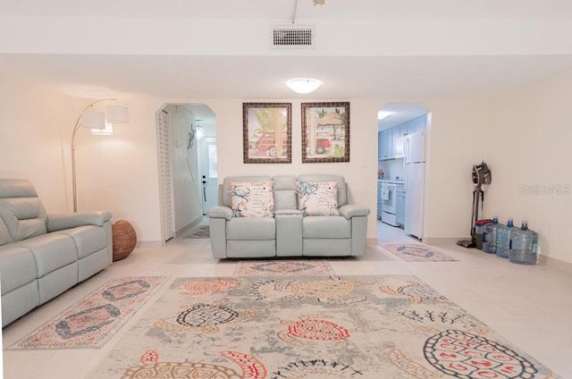 2250 S PALMETTO AVENUE 220, Daytona Beach, FL 32119