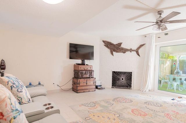 2250 S PALMETTO AVENUE 220, Daytona Beach, FL 32119