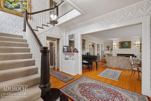 1020 Kensington Avenue, Grosse Pointe, MI 48230