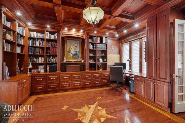 1020 Kensington Avenue, Grosse Pointe, MI 48230