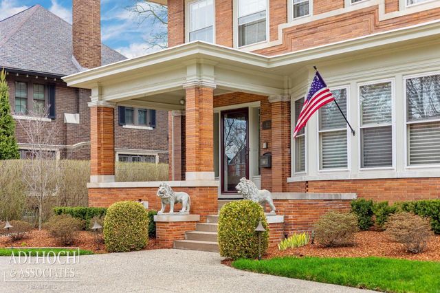 1020 Kensington Avenue, Grosse Pointe, MI 48230