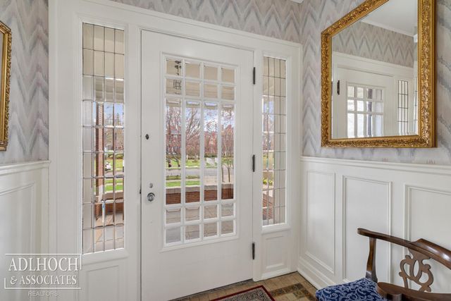 1020 Kensington Avenue, Grosse Pointe, MI 48230