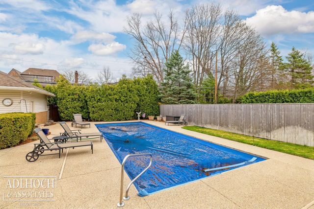 1020 Kensington Avenue, Grosse Pointe, MI 48230