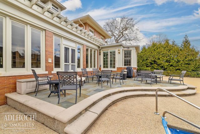 1020 Kensington Avenue, Grosse Pointe, MI 48230