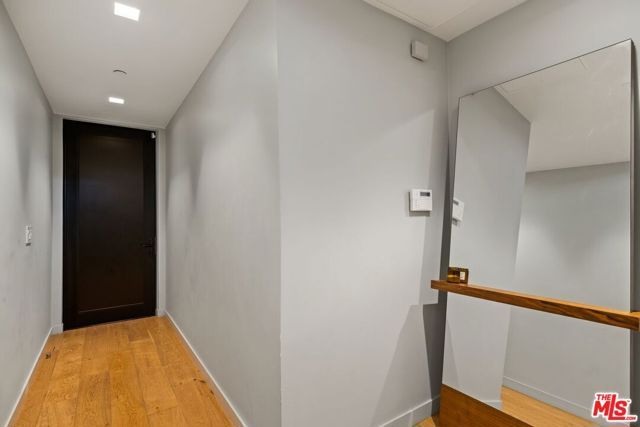 207 Hollister Avenue, Santa Monica, CA 90405