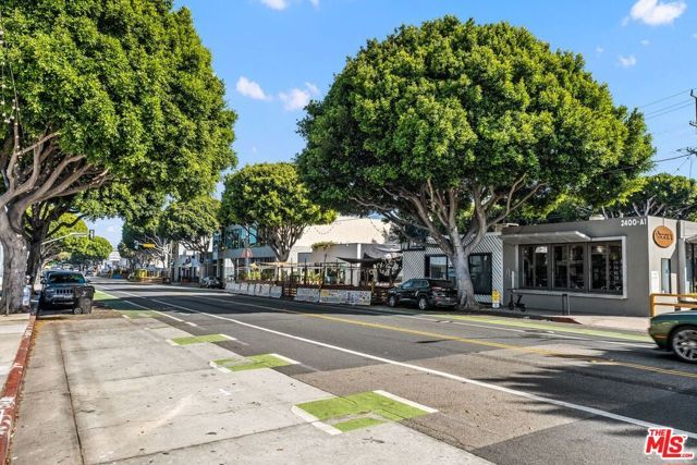 207 Hollister Avenue, Santa Monica, CA 90405