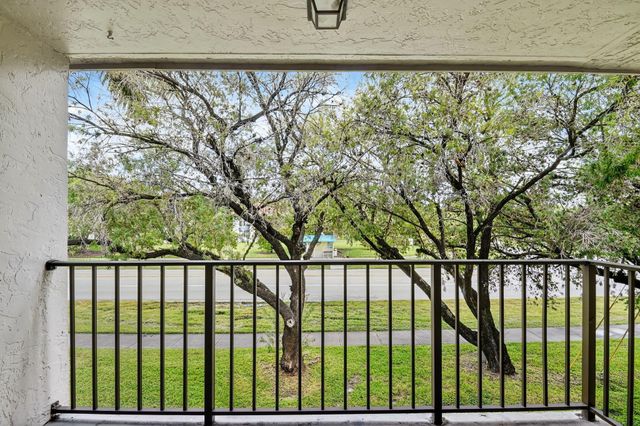 1400 Windorah Way G, West Palm Beach, FL 33411