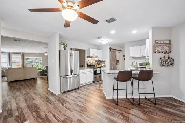 9711 SPRUCE RIDGE DR, Converse, TX 78109