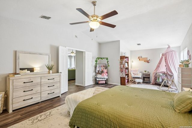 9711 SPRUCE RIDGE DR, Converse, TX 78109
