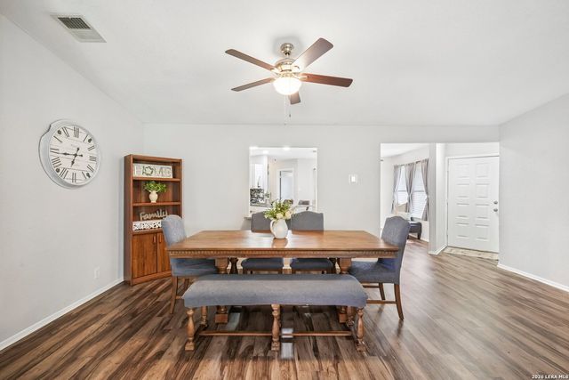 9711 SPRUCE RIDGE DR, Converse, TX 78109