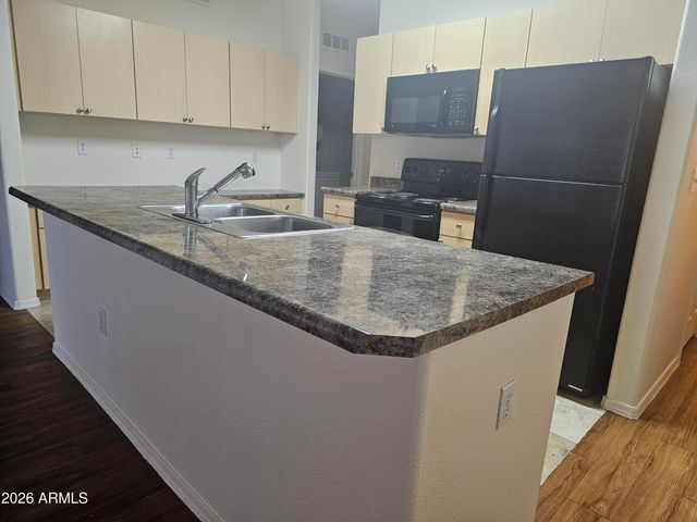 18416 N CAVE CREEK Road 1041, Phoenix, AZ 85032