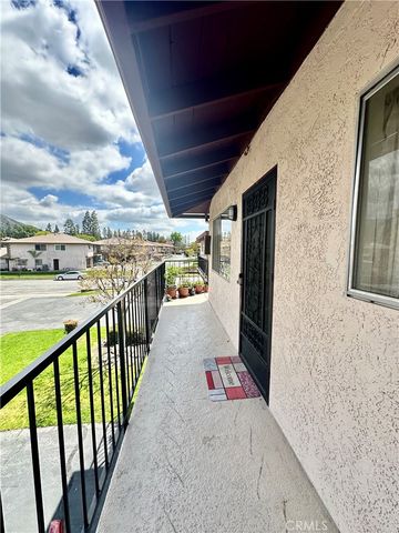 1123 W Sierra Madre Avenue 4, Azusa, CA 91702