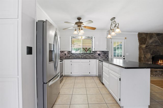 4298 Knob Road, Springtown, TX 76082