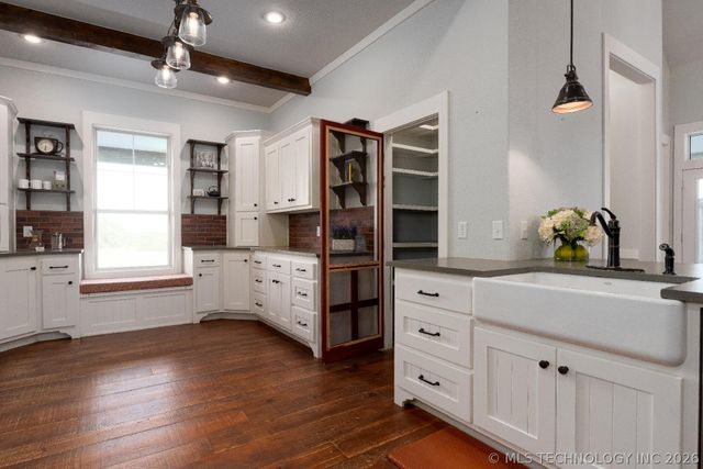 21990 S Keetonville Road, Claremore, OK 74019