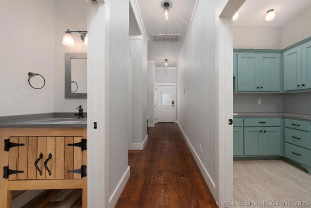 21990 S Keetonville Road, Claremore, OK 74019