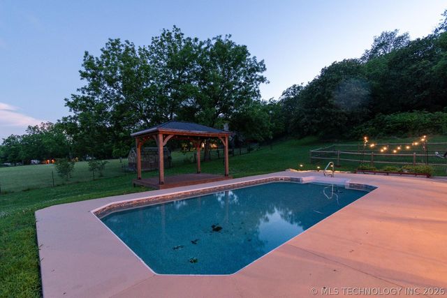 21990 S Keetonville Road, Claremore, OK 74019