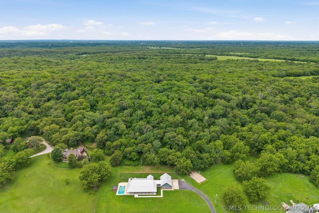 21990 S Keetonville Road, Claremore, OK 74019