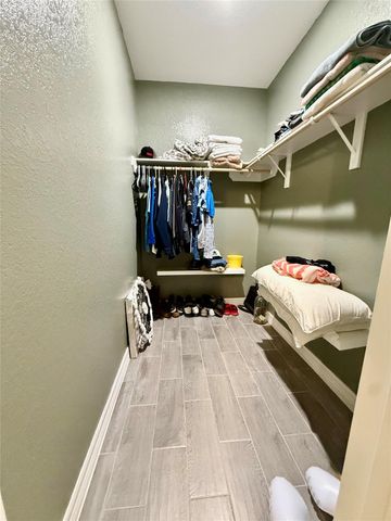 220 Brown Street, West Columbia, TX 77486