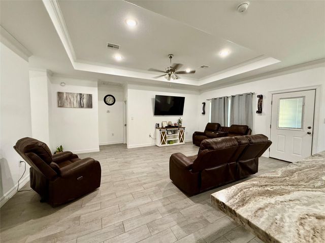 220 Brown Street, West Columbia, TX 77486