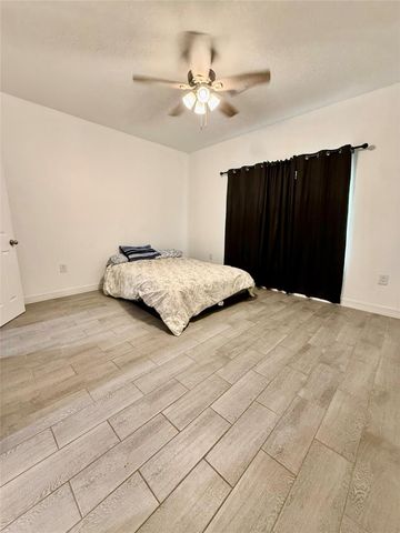 220 Brown Street, West Columbia, TX 77486