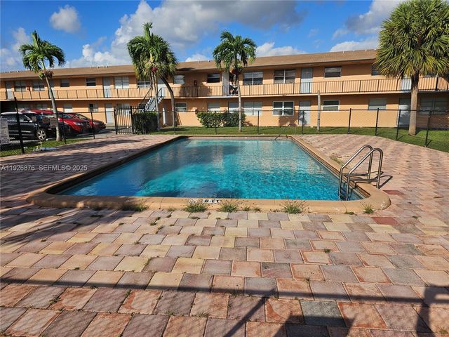 651 NW 42nd Ct 114, Deerfield Beach, FL 33064