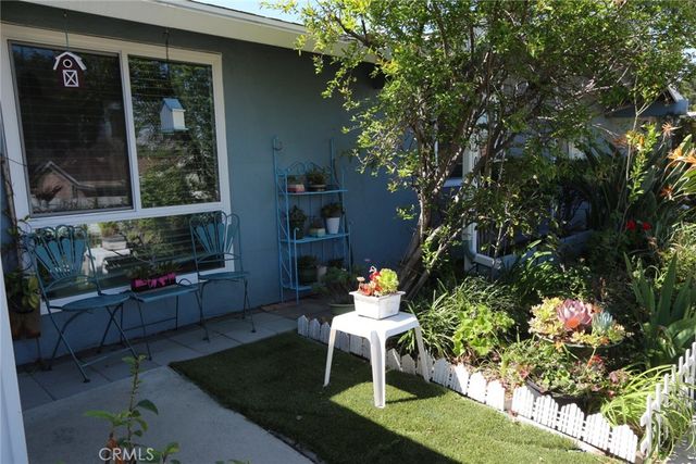 19208 Avenue Of The Oaks J, Newhall, CA 91321