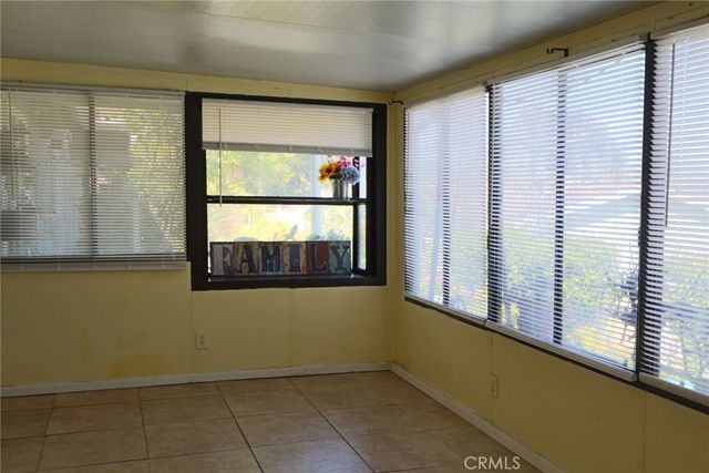 19208 Avenue Of The Oaks J, Newhall, CA 91321