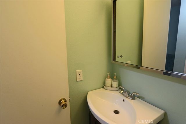 19208 Avenue Of The Oaks J, Newhall, CA 91321