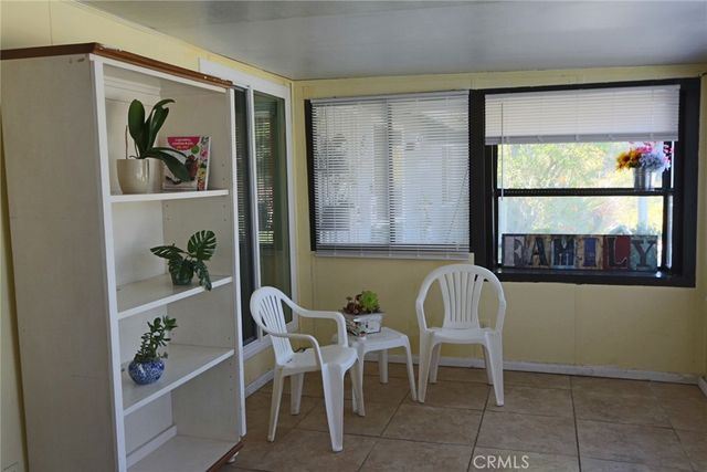 19208 Avenue Of The Oaks J, Newhall, CA 91321